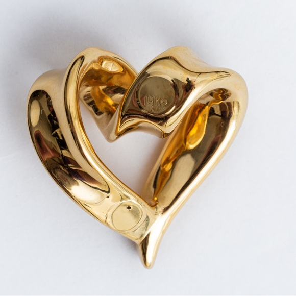 14K yellow gold heart ribbon slide pendant quality quiet luxury timeless classic - Picture 6 of 12